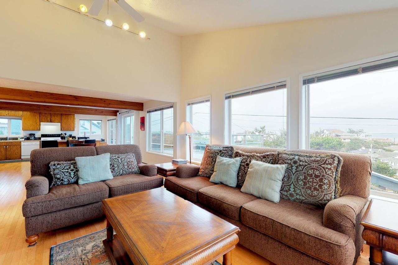 Newport'S Cypress Oceanview Home Экстерьер фото