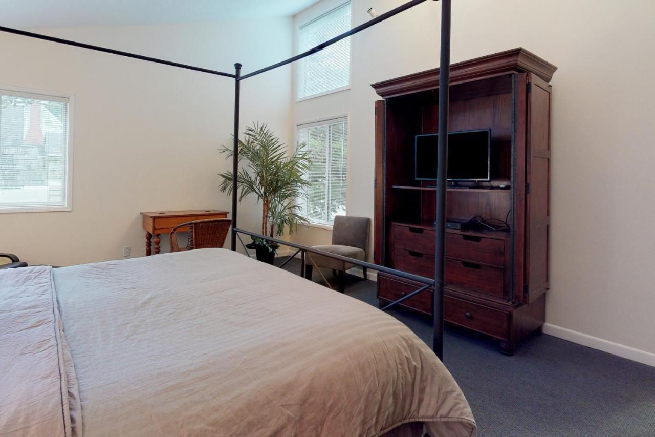 Newport'S Cypress Oceanview Home Экстерьер фото
