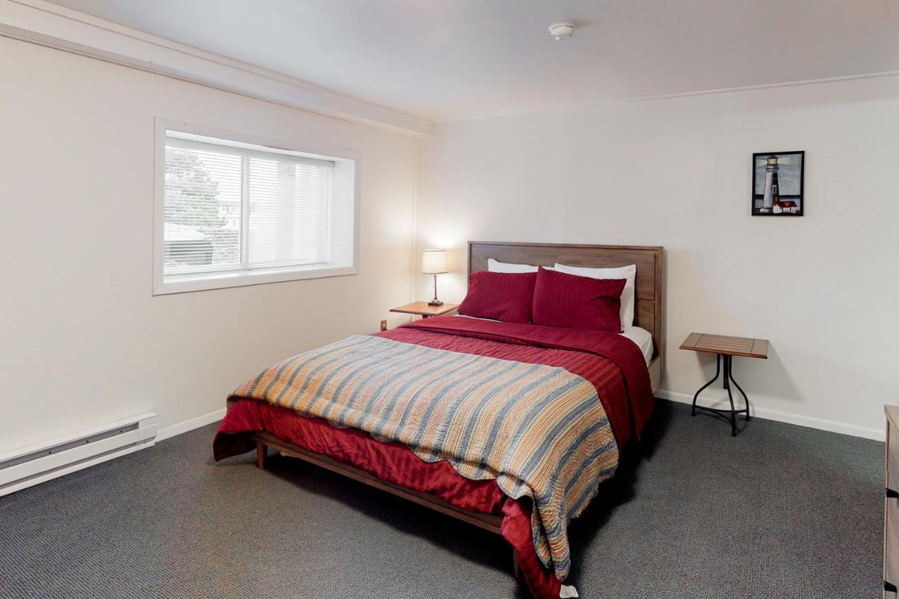 Newport'S Cypress Oceanview Home Экстерьер фото